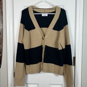 Old Navy black/tan striped long sleeved button cardigan sweater size medium